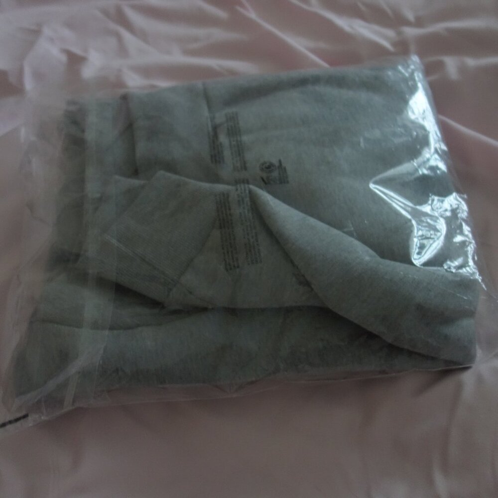 inBetweeners Est. 2021 Familia Grey Melange Unisex Hoodie Size M *NWT* - Picture 13 of 14